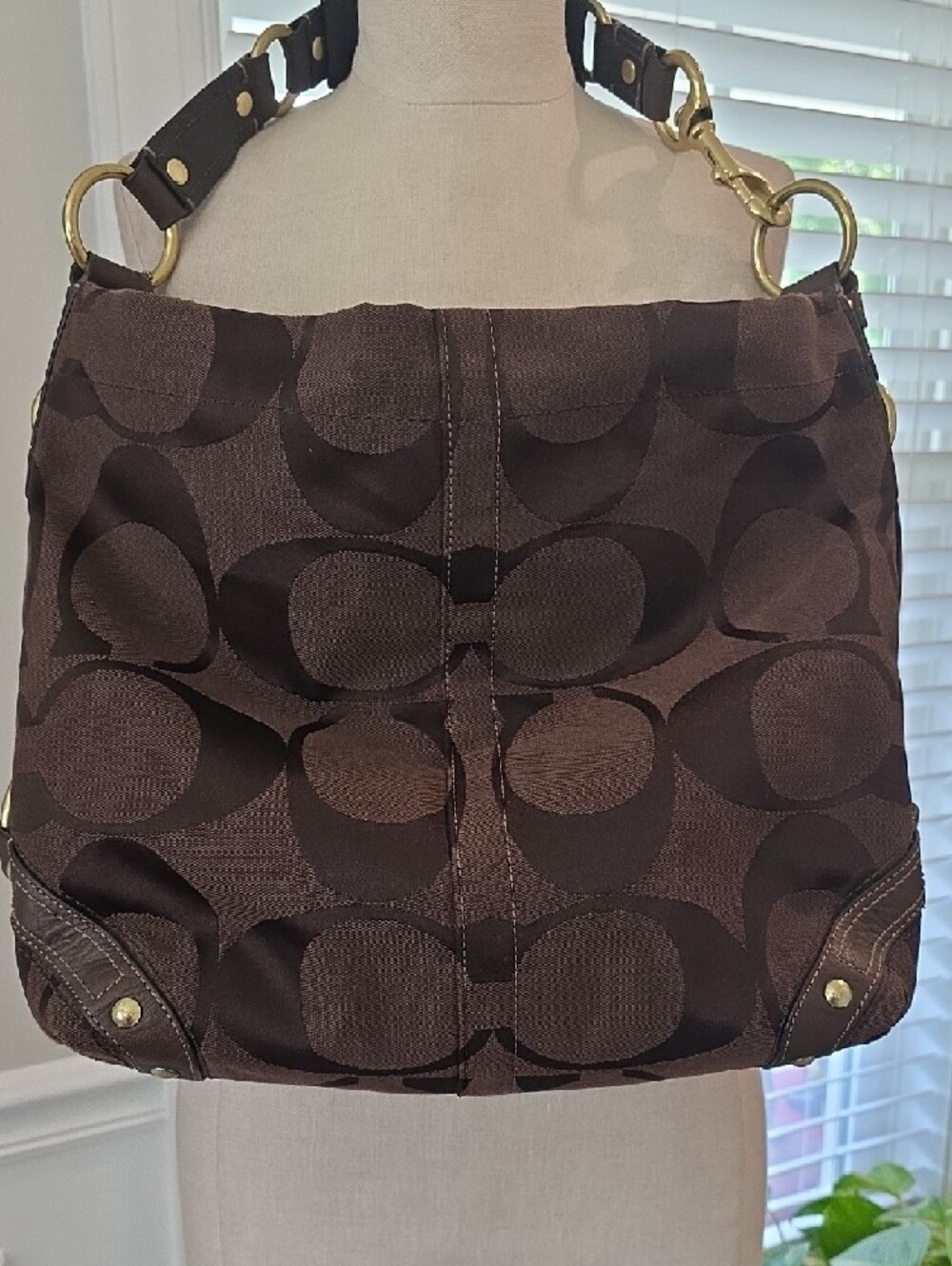 Coach Brown Signature Canvas Shoulder Bag with Gold-Tone Hardware - Picture 5 of 14